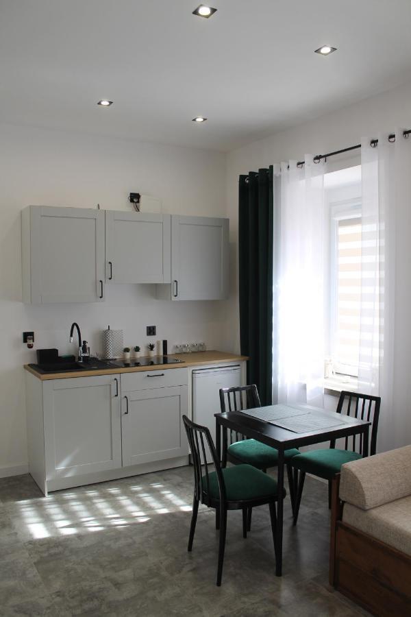 Apartament Z Historia Jelenia Góra Buitenkant foto