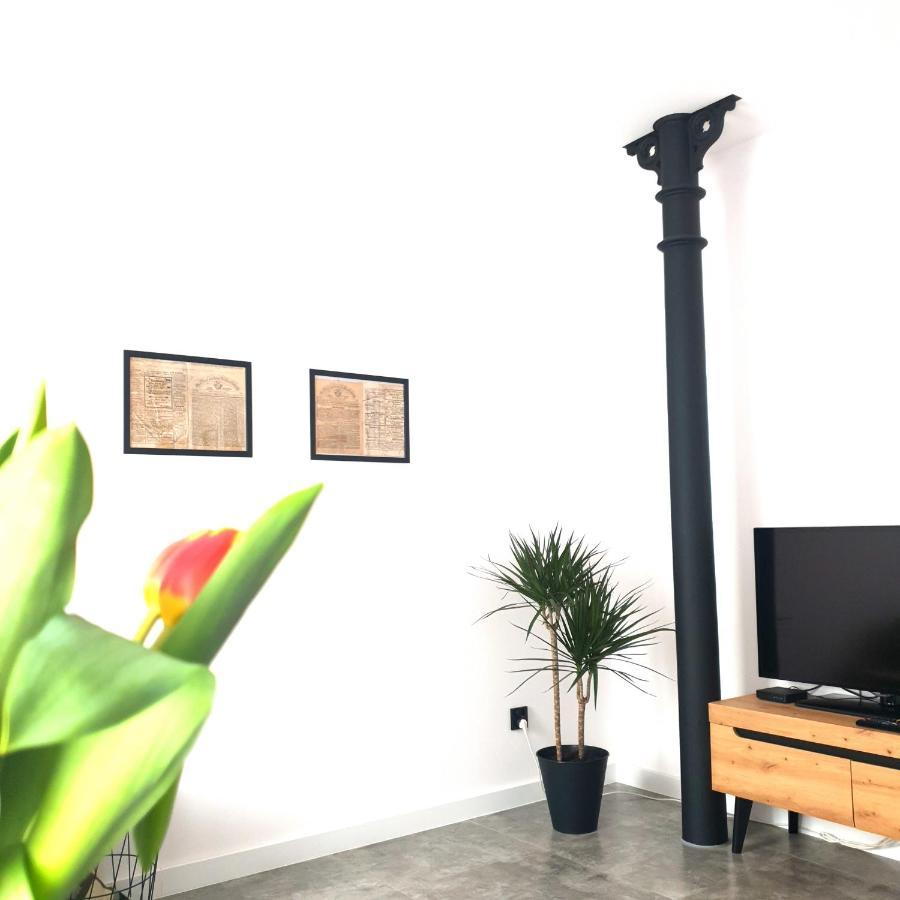 Apartament Z Historia Jelenia Góra Buitenkant foto